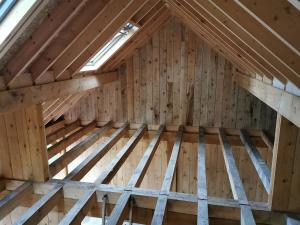 Oak outbuilding awaiting pine plank floor
