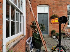 Removing the outer cill section of a sash window for replacement