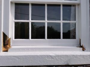 Sash window having failing sections removed