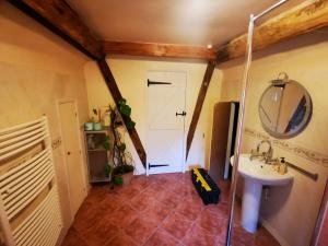 Bathroom ready for refurbishment in a 17c property