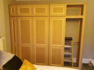 Victorian shaker style bedroom wardrobe set